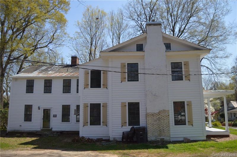313 Mulberry St, Statesville, NC 28677
