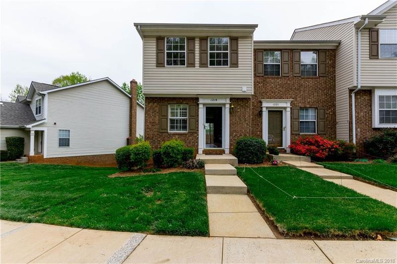 1219 Maple Shade Ln, Charlotte, NC 28270