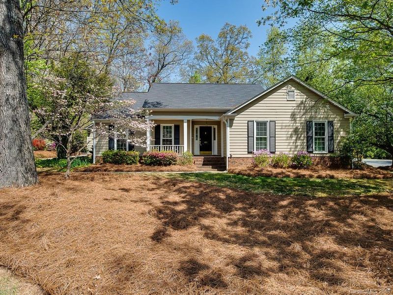 415 Leighton Ct, Matthews, NC 28105