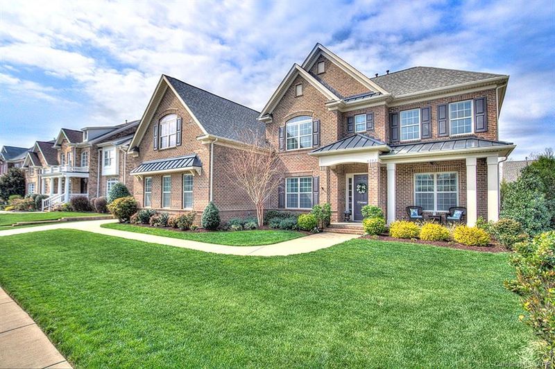 8202 Caesars Head Dr, Waxhaw, NC 28173