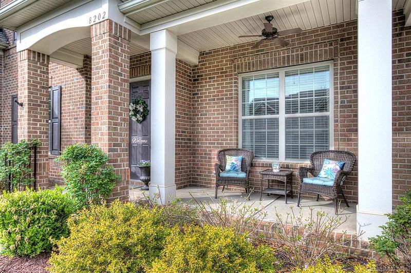 8202 Caesars Head Dr, Waxhaw, NC 28173
