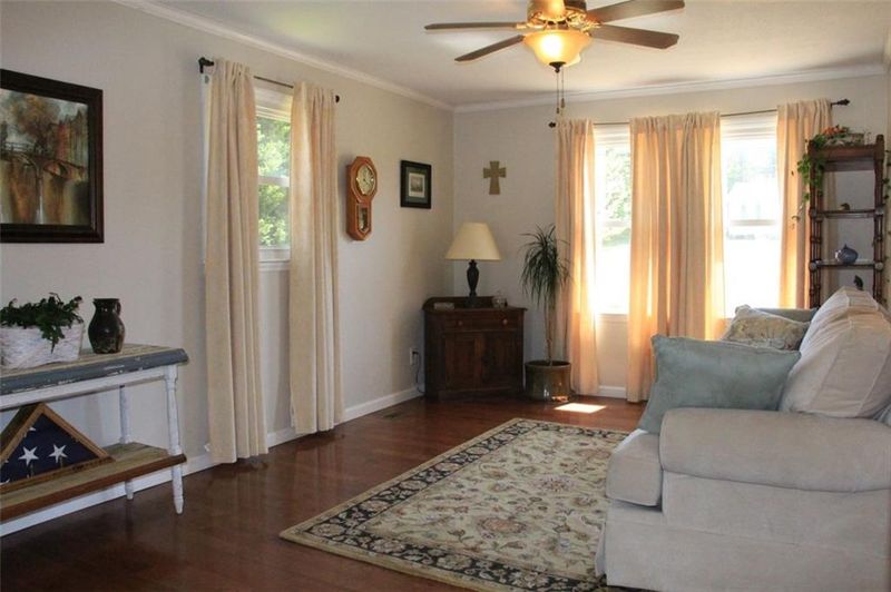 2070 Vance St, Newton, NC 28658