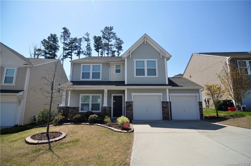 9727 Cayenne Dr, Charlotte, NC 28214