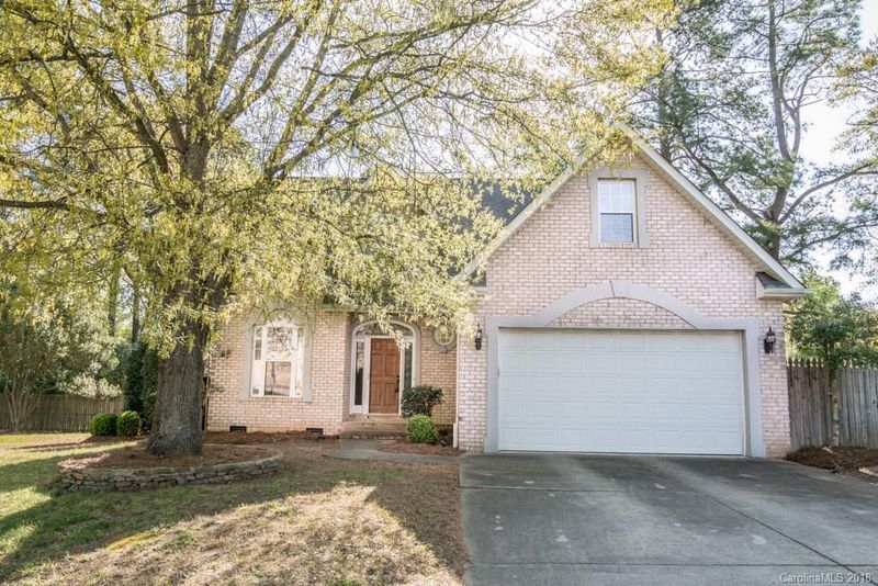 7019 Waggoners Glen Ln, Charlotte, NC 28226