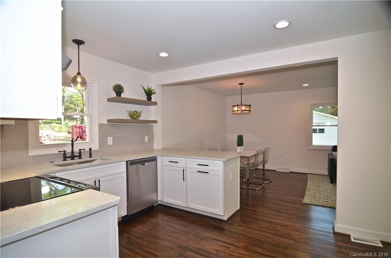 4414 Ivanhoe Pl, Charlotte, NC 28205