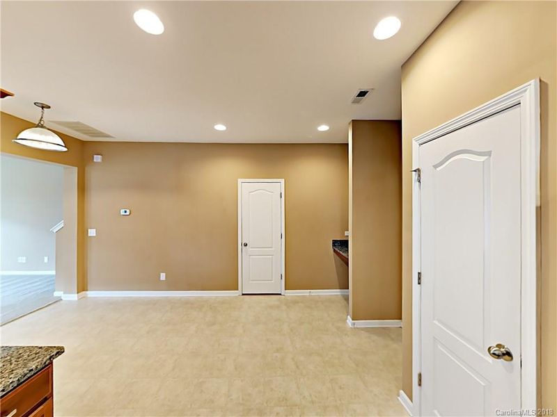 14429 Glendon Hall Ln, Charlotte, NC 28262