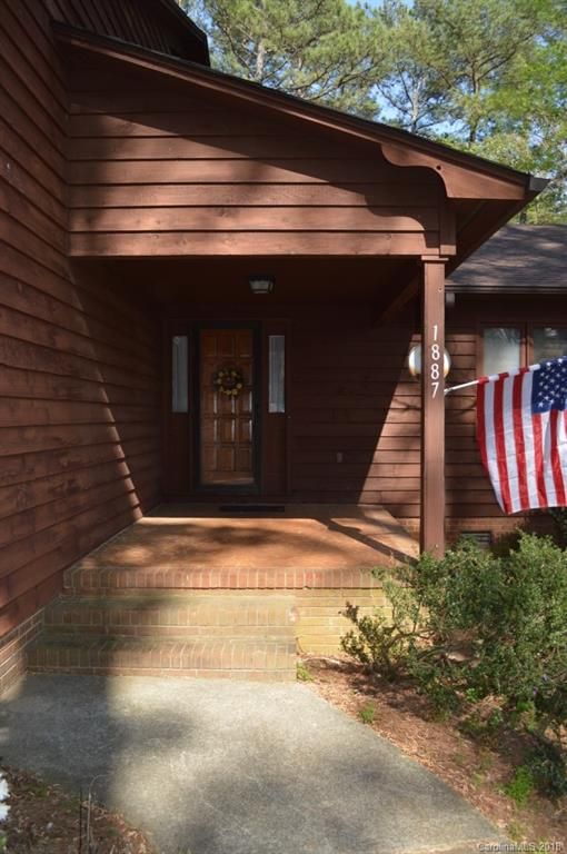 1887 Red Bird Ln, Stanley, NC 28164
