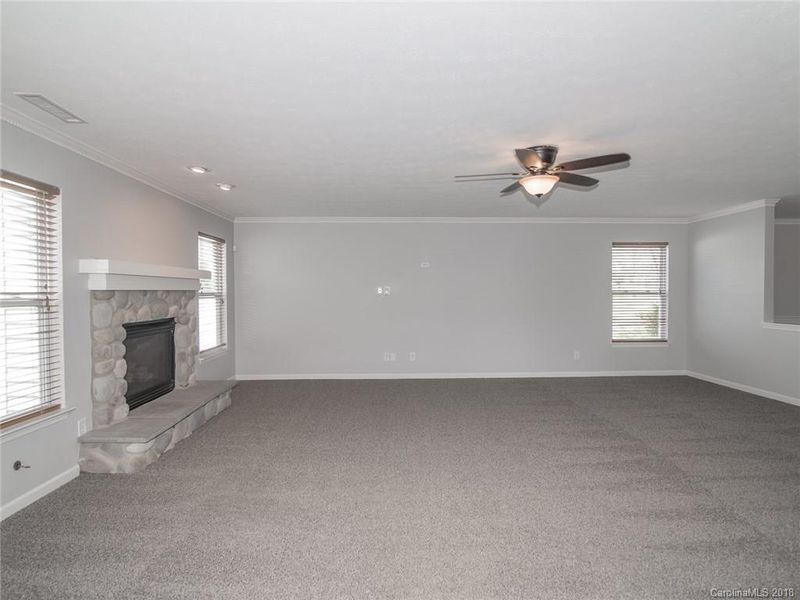 124 Longlea Dr, Clover, SC 29710