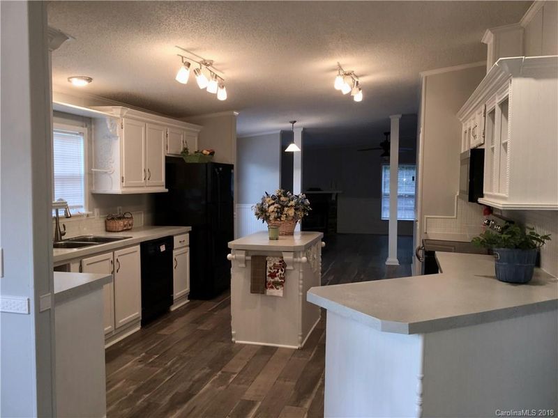 800 Marilyn Ct, Concord, NC 28025