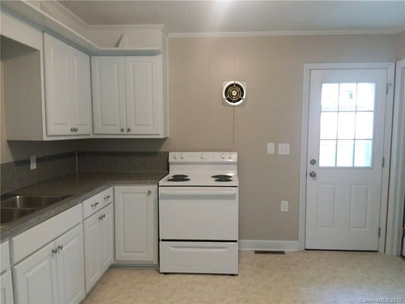 125 Vista Park Dr, Dallas, NC 28034