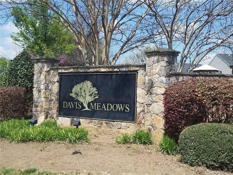 9208 Quilting Bee Ln, Charlotte, NC 28216