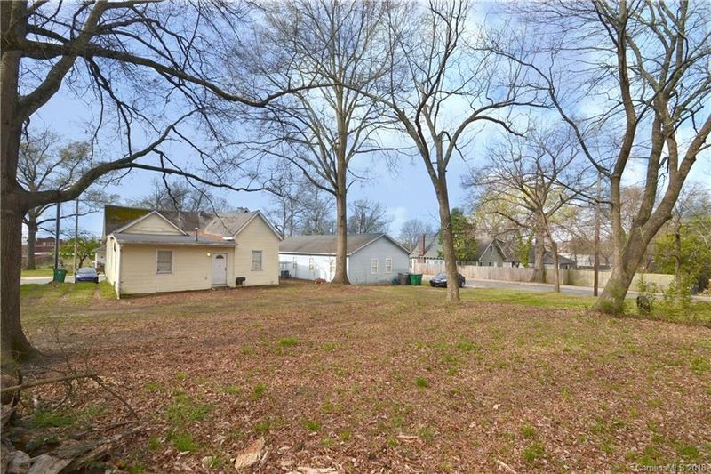 1305 Kennon St, Charlotte, NC 28205