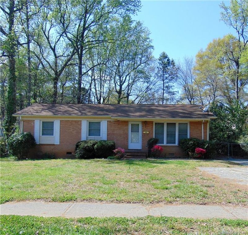 1107 Echo Glen Rd, Charlotte, NC 28213