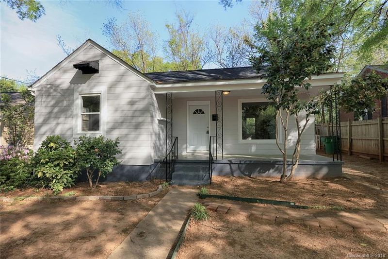 1400 Effingham Rd, Charlotte, NC 28208