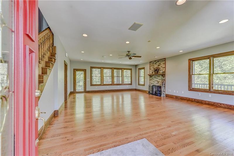 3495 Mull Creek Ln, Claremont, NC 28610