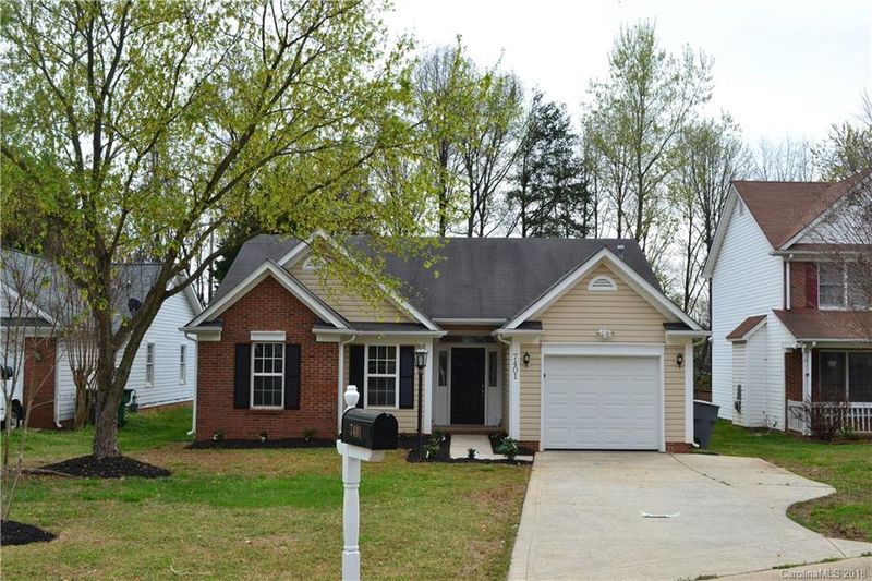 7401 Fallow Ln, Charlotte, NC 28273