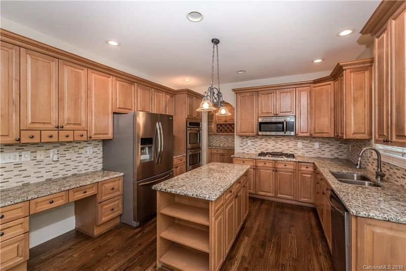 5634 Anglesey Ct, Matthews, NC 28104