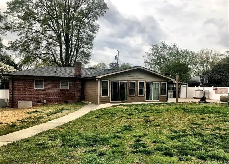 82 Fleetwood Dr, Concord, NC 28027