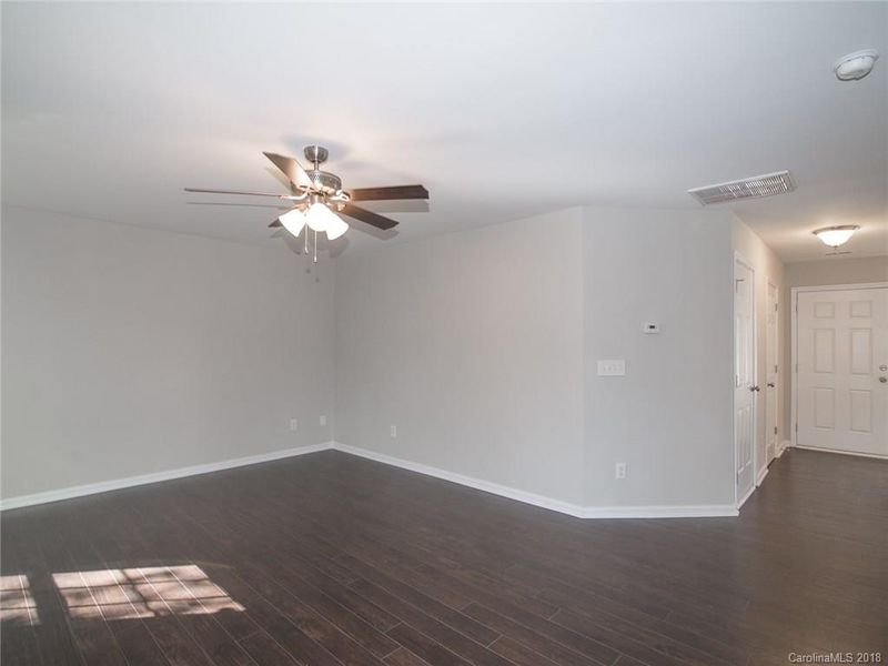 3806 Brookchase Ln, Charlotte, NC 28205