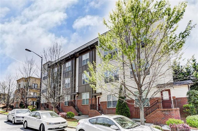 1016 Skyline View Way, Charlotte, NC 28204