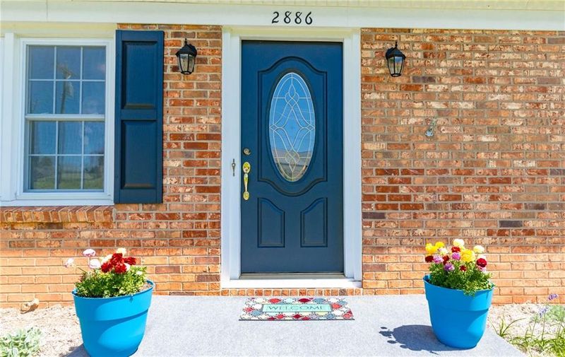 2886 3rd St NE, Hickory, NC 28601