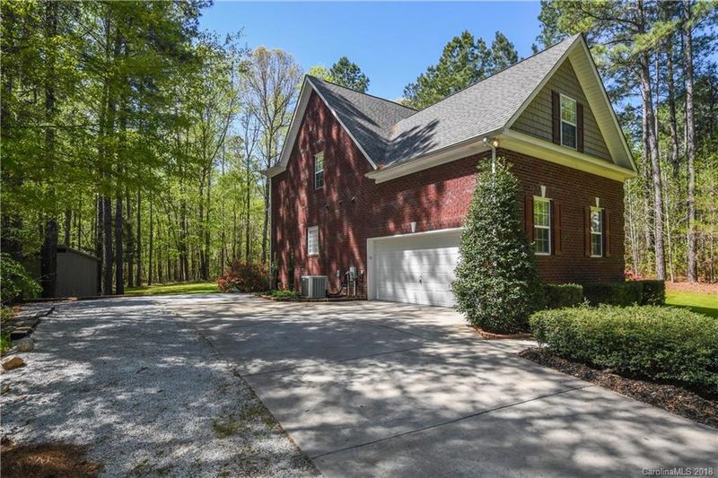 5012 Bent Creek Dr, Lancaster, SC 29720