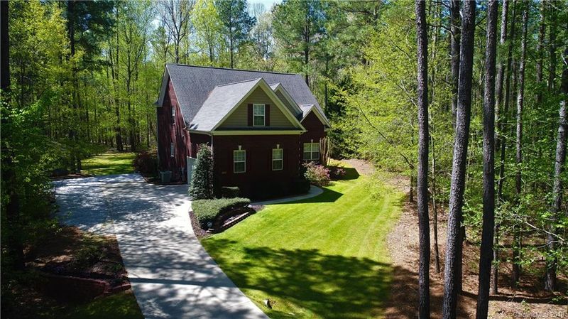 5012 Bent Creek Dr, Lancaster, SC 29720