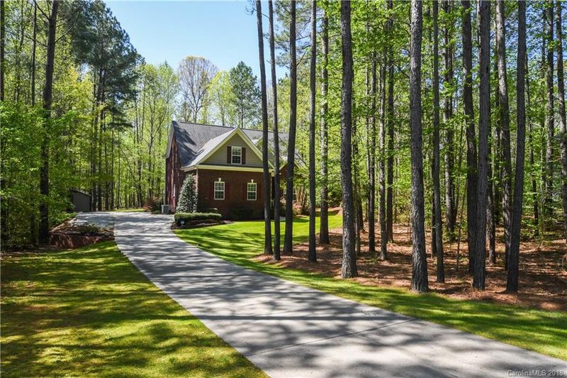 5012 Bent Creek Dr, Lancaster, SC 29720