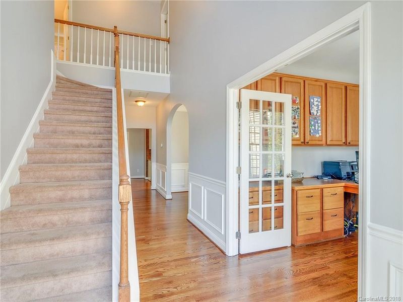 2009 Sablewood Dr, Charlotte, NC 28205