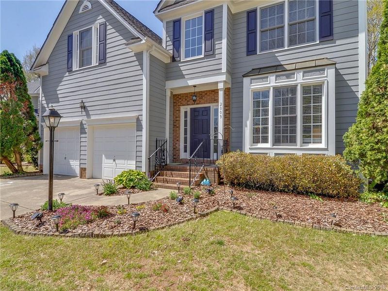 2009 Sablewood Dr, Charlotte, NC 28205