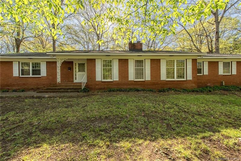 905 Leewood Dr, Monroe, NC 28112