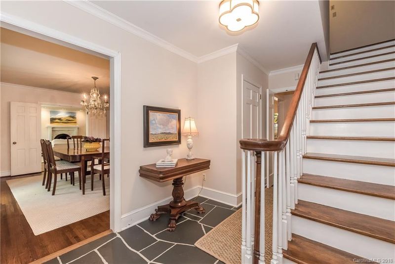 5520 Sardis Rd, Charlotte, NC 28270