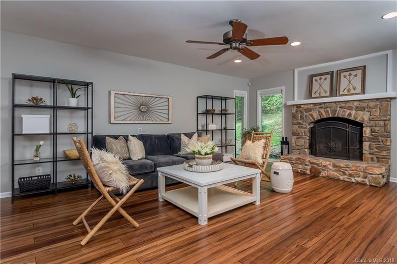 8 Tanglewood Rd, Clover, SC 29710