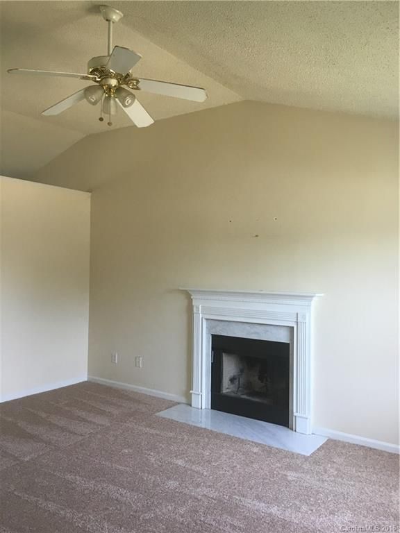 4201 Rosy Mound Ln, Charlotte, NC 28216