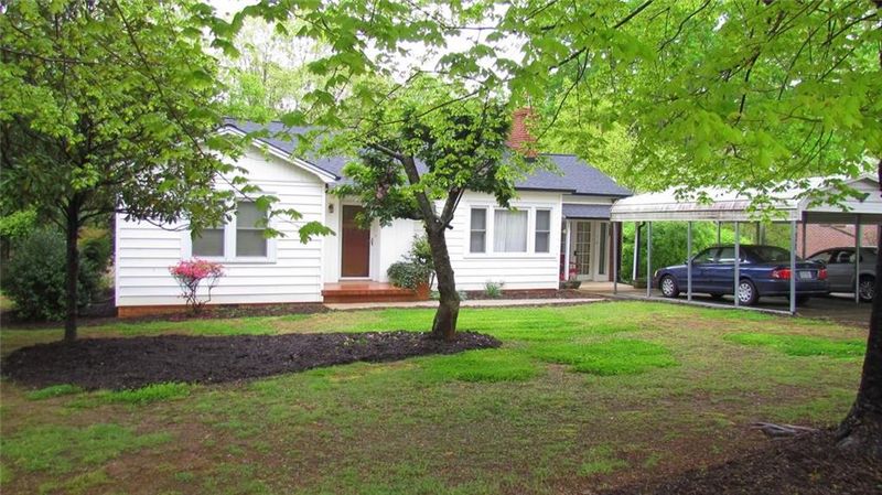 17 Ruth Ave, Newton, NC 28658