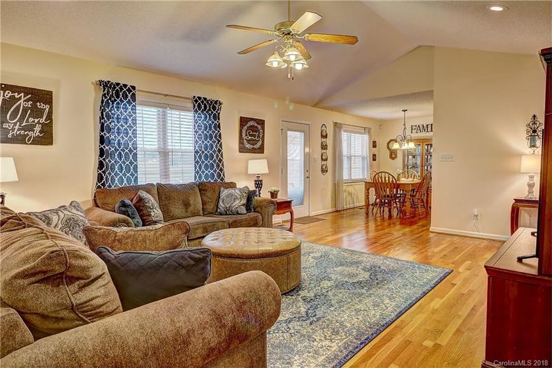 5056 Deer Run Dr, Crouse, NC 28033