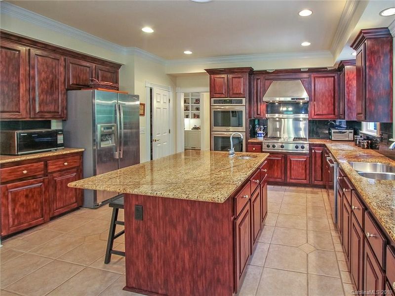 3741 Spokeshave Ln, Matthews, NC 28105