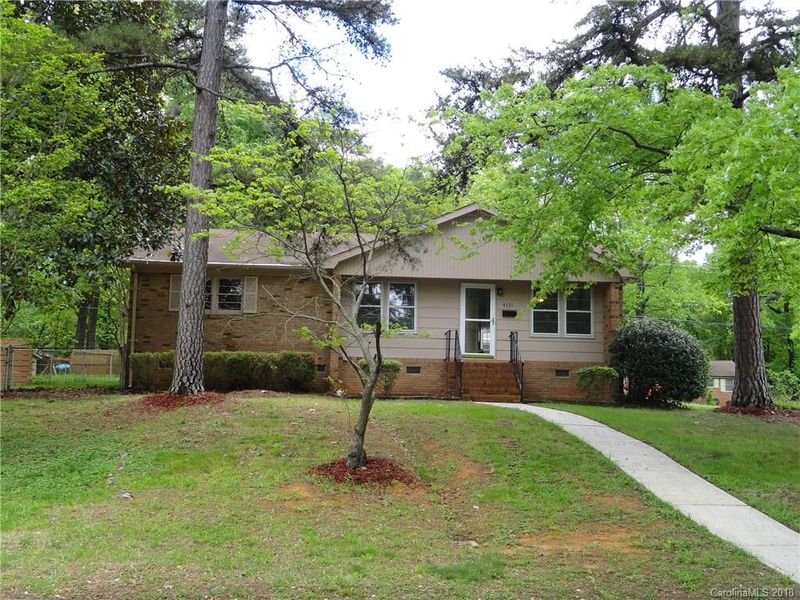 4131 Abbeydale Dr, Charlotte, NC 28205