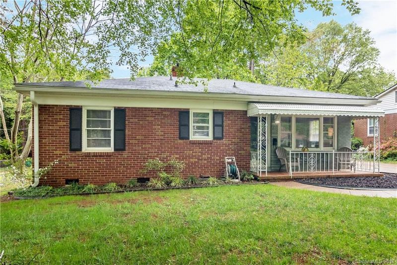 2221 Markham Ct, Charlotte, NC 28205