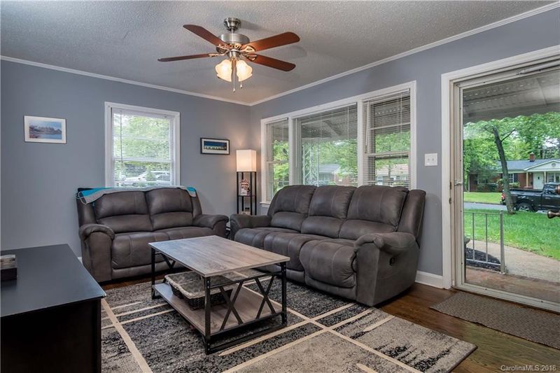 2221 Markham Ct, Charlotte, NC 28205