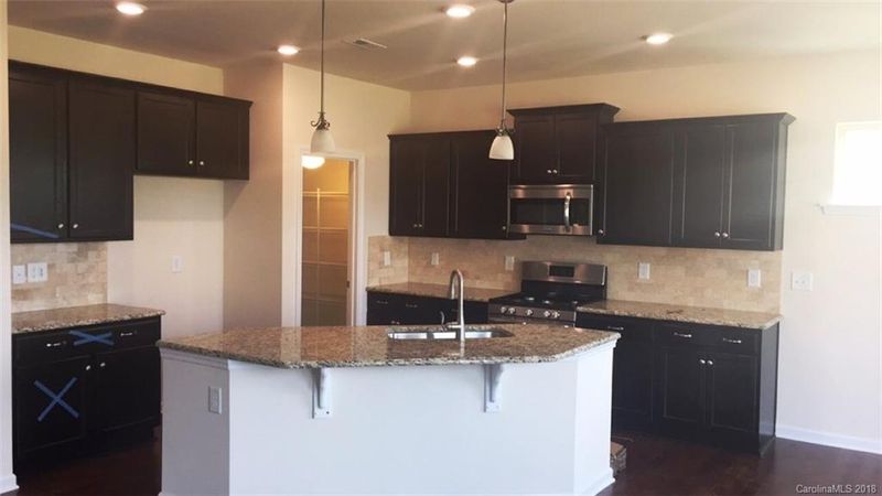 1037 Easley St #615, Waxhaw, NC 28173