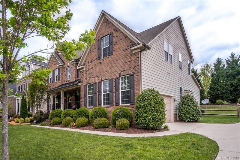 10214 Legolas Ln, Charlotte, NC 28269