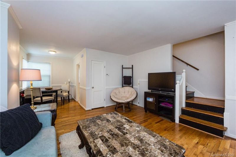 532 Wakefield Dr, Charlotte, NC 28209