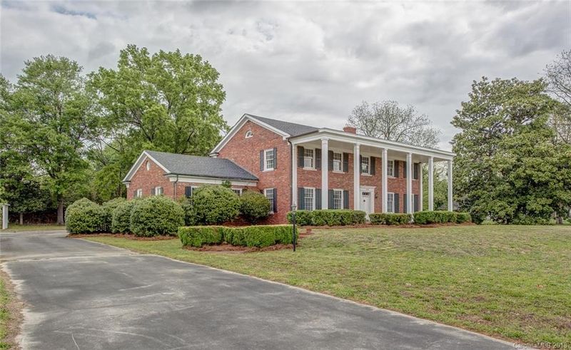 209 Bethel St, Clover, SC 29710