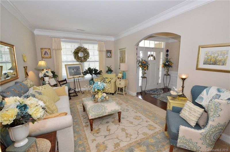 2914 Donegal Dr, Kannapolis, NC 28081