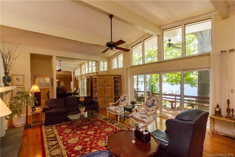 4160 Lake Shore Rd, Denver, NC 28037