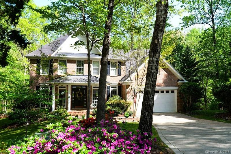 8901 Penstemons Dr, Charlotte, NC 28215