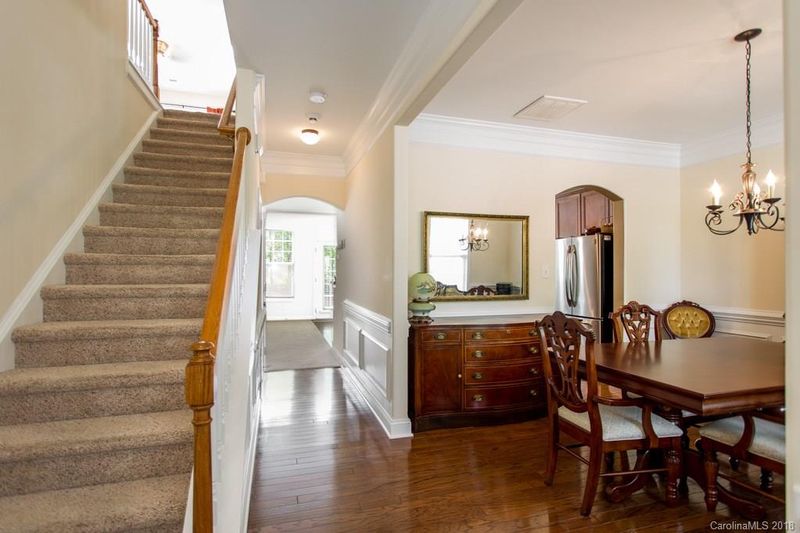 2304 Winding River Dr, Charlotte, NC 28214