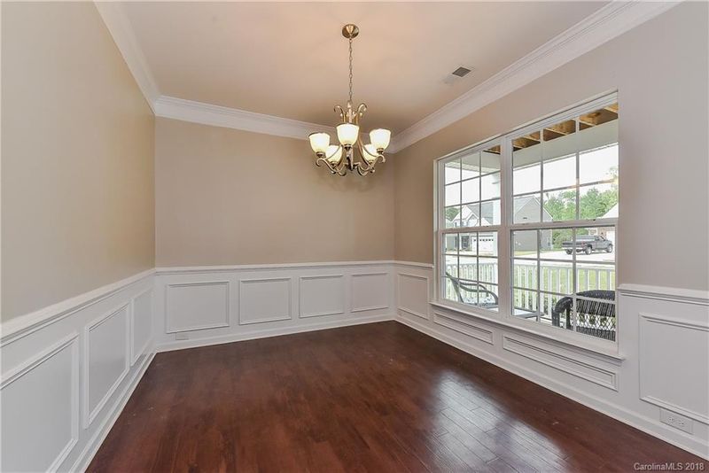 5872 Mcclintock Dr, Denver, NC 28037