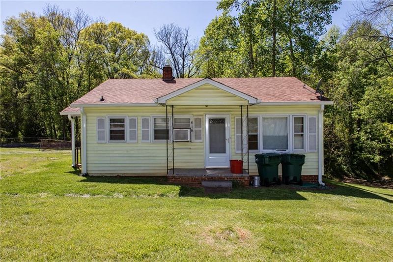 616 S Caldwell Ave, Newton, NC 28658